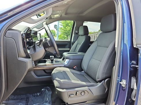Certified 2022 Chevrolet Silverado 1500 LT AWD/4WD image 13
