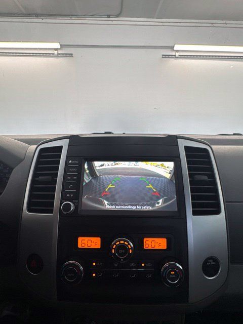 Used 2021 Nissan Frontier SV w/ Midnight Edition Floor Mats AWD/4WD image 3