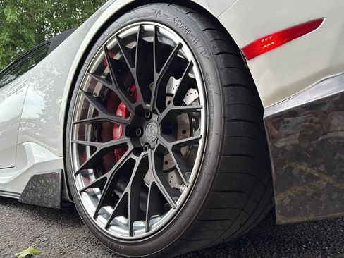 Used 2017 Lamborghini Huracan LP 580-2 RWD image 11