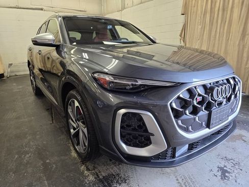 New 2026 Audi SQ5 Prestige AWD/4WD image 3