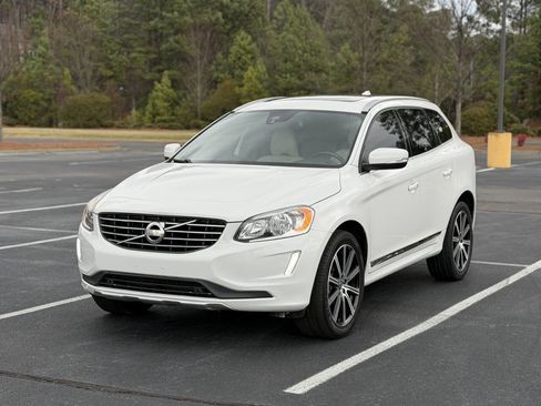 Used 2015 Volvo XC60 T5 Premier Plus image 6