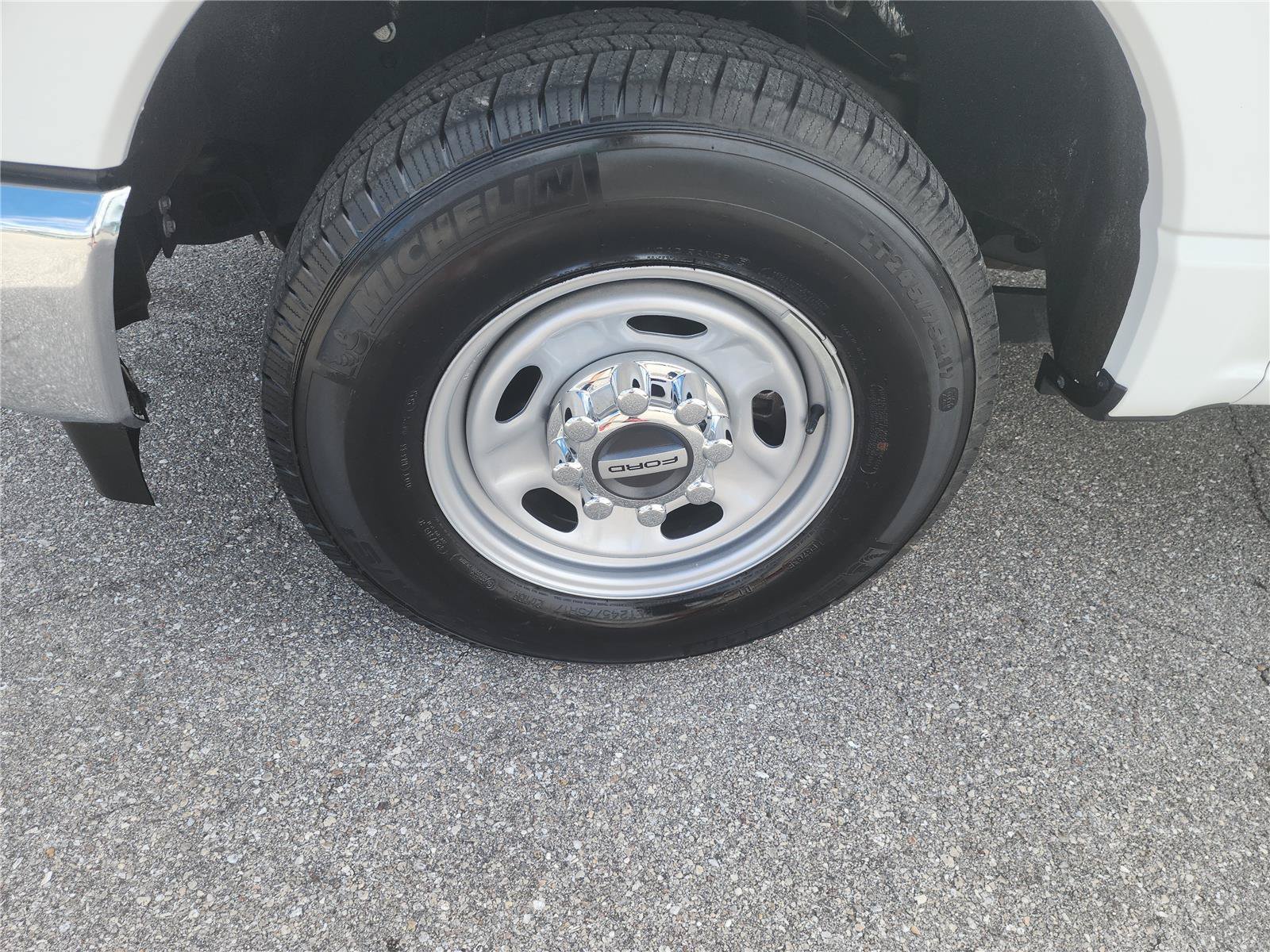 Used 2023 Ford F250 XL w/ XL Chrome Package RWD image 9