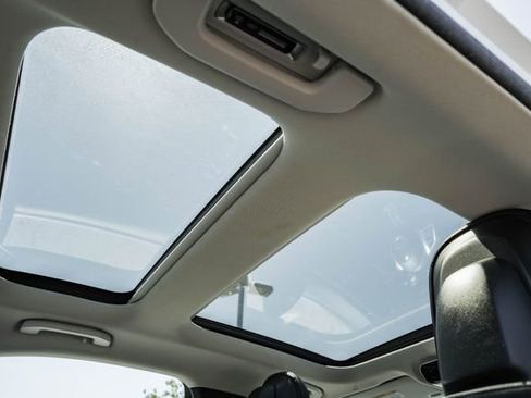 Used 2023 Mercedes-Benz C 300 4MATIC Sedan image 30