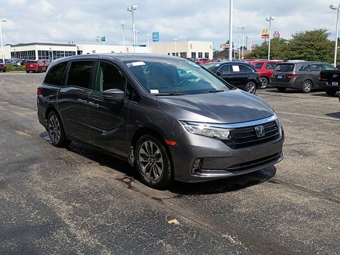Used 2024 Honda Odyssey EX-L image 1