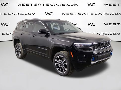 Used 2023 Jeep Grand Cherokee Overland w/ Luxury Tech Group IV AWD/4WD image 59