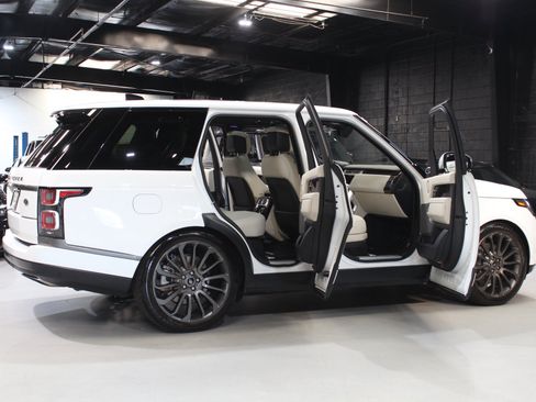 Used 2022 Land Rover Range Rover P525 Westminster Edition AWD/4WD image 24