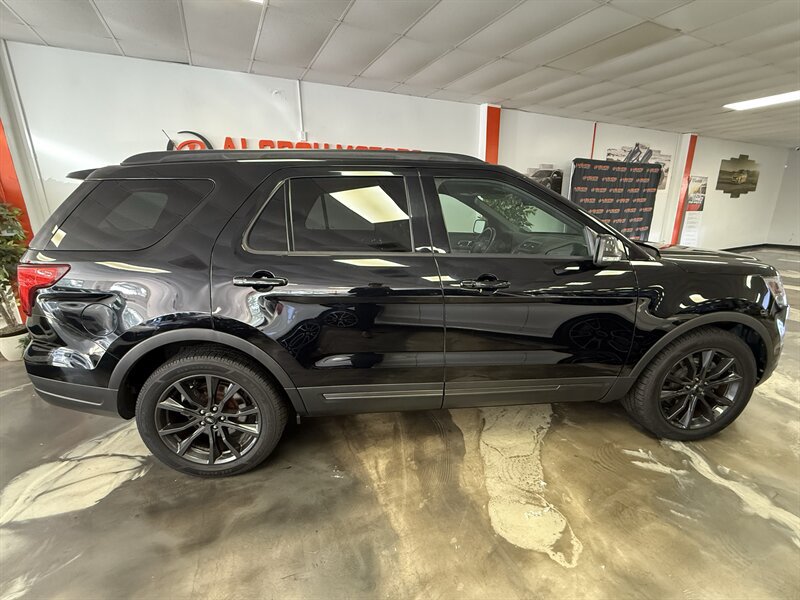 Used 2018 Ford Explorer XLT w/ Equipment Group 202A FWD image 6
