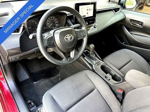 Used 2025 Toyota Corolla LE FWD image 13