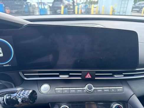 Used 2024 Hyundai Elantra SEL FWD image 29