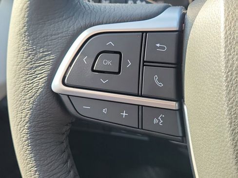 New 2026 Toyota Sienna XLE FWD image 9