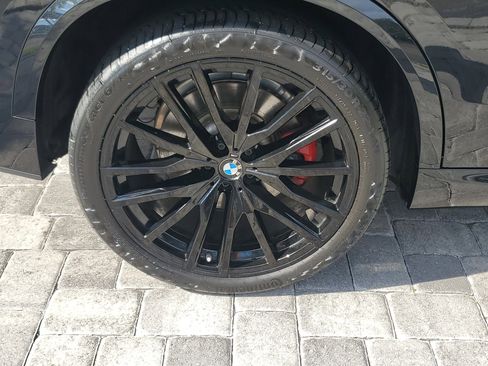 Used 2023 BMW X5 M50i w/ Executive Package image 6