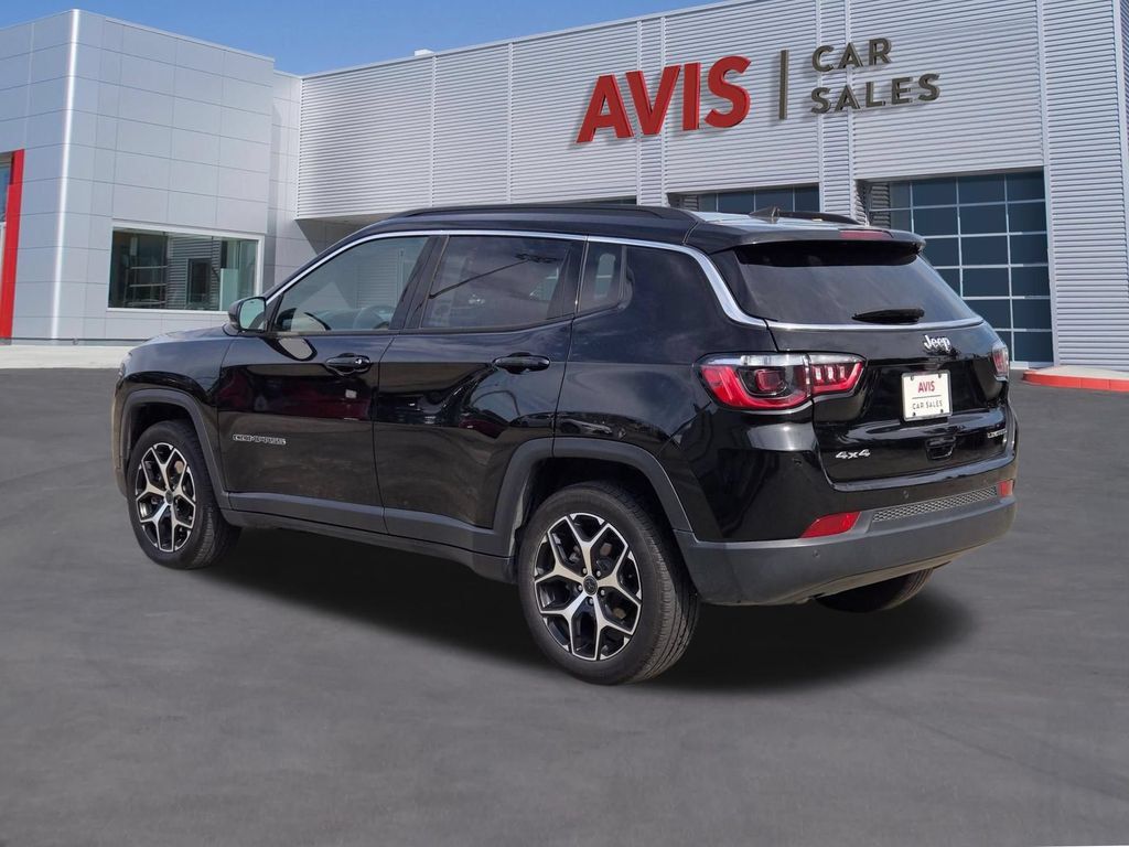 Used 2025 Jeep Compass Limited AWD/4WD image 9
