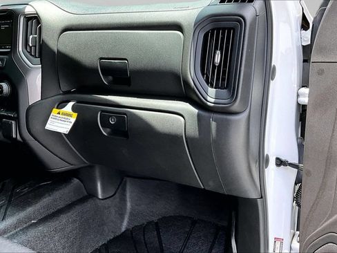 Used 2022 Chevrolet Silverado 2500 Custom w/ Custom Convenience Package AWD/4WD image 28