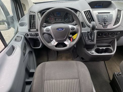 Used 2018 Ford Transit 350 XLT RWD image 14