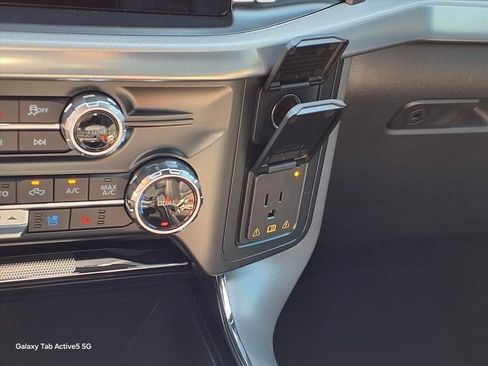 New 2025 Ford F150 Lariat w/ Equipment Group 501A Mid image 15