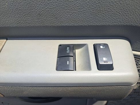 Used 2013 Ford E-350 and Econoline 350 Extended Super Duty w/ Commercial Cargo Van Pkg RWD image 16