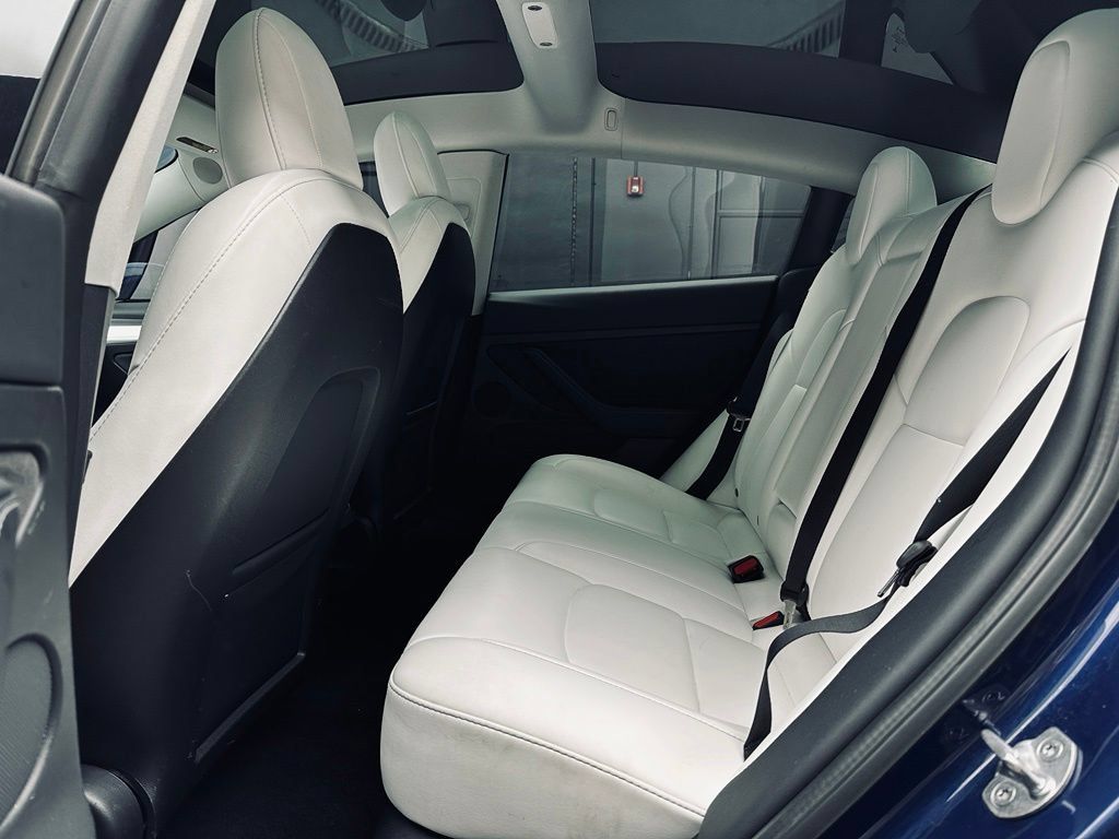Used 2022 Tesla Model 3 Long Range AWD/4WD image 20