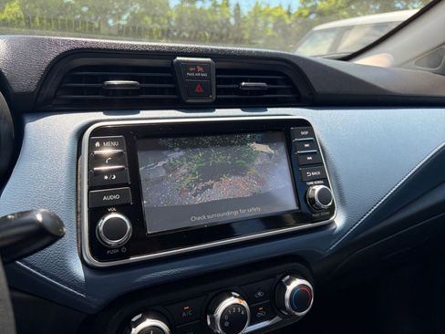 Used 2025 Nissan Versa SV FWD image 22