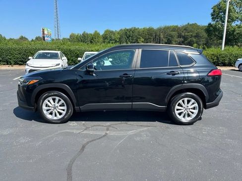 Used 2022 Toyota Corolla Cross LE AWD/4WD image 14
