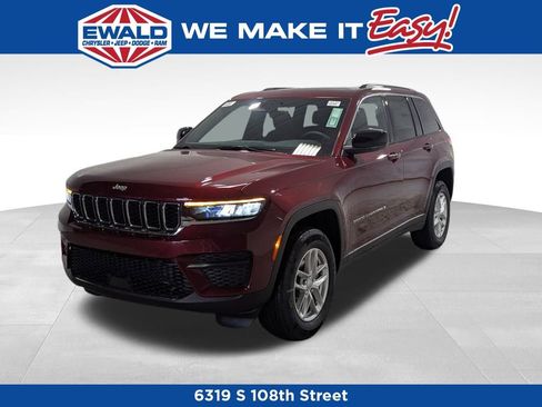 New 2025 Jeep Grand Cherokee Laredo X w/ Trailer Tow Package image 17