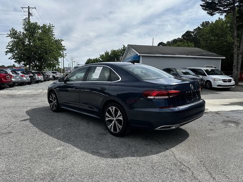 Used 2021 Volkswagen Passat 2.0T SE image 4