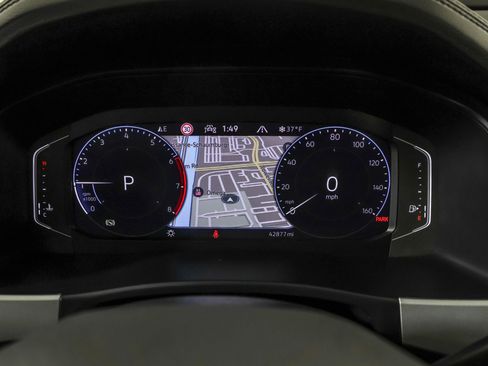 Used 2021 Volkswagen Atlas Cross Sport SEL image 27