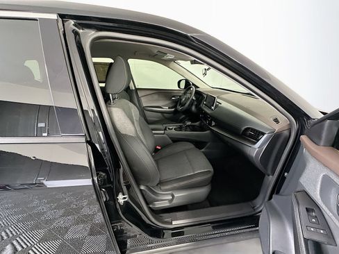 Used 2021 Nissan Rogue SV AWD/4WD image 25