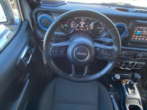 Used 2023 Jeep Wrangler Unlimited w/ Cold Weather Group image 5