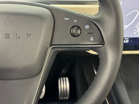 Used 2023 Tesla Model X image 20