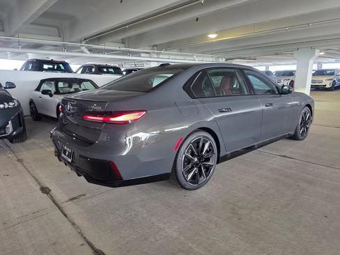 New 2026 BMW 740i w/ Premium Package RWD image 4