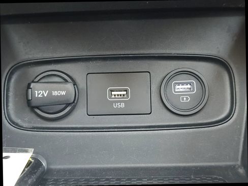 Used 2020 Hyundai Venue SEL w/ Convenience + Premium Package FWD image 31