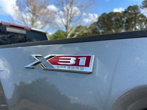 Used 2024 GMC Sierra 2500 SLE w/ SLE Value Package; AWD/4WD image 30