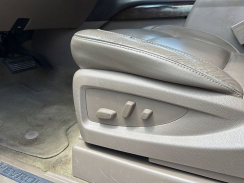 Used 2015 Chevrolet Tahoe LT RWD image 8