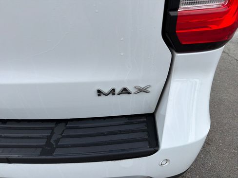 Used 2024 Ford Expedition Max XLT image 9