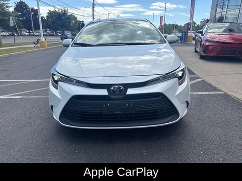 Used 2025 Toyota Corolla LE FWD image 9