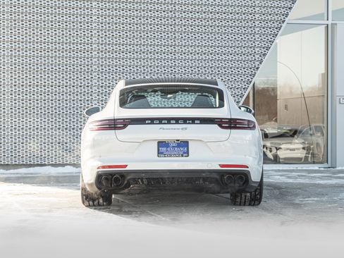 Used 2020 Porsche Panamera 4S image 33