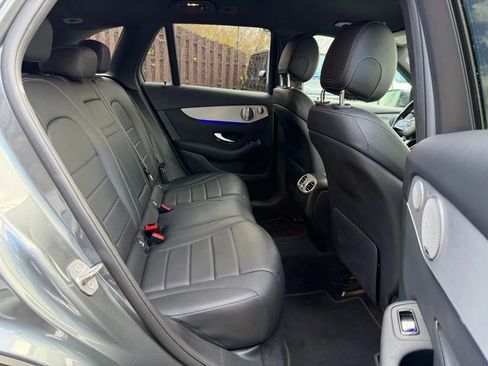 Used 2021 Mercedes-Benz GLC 300 4MATIC image 26