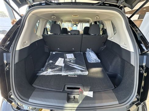 New 2026 Nissan Rogue S image 14