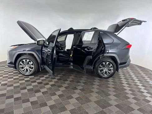 Used 2022 Toyota RAV4 XLE Premium AWD/4WD image 12