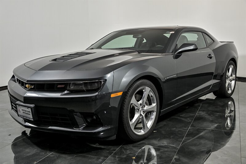 Used 2015 Chevrolet Camaro SS w/ RS Package RWD image 5