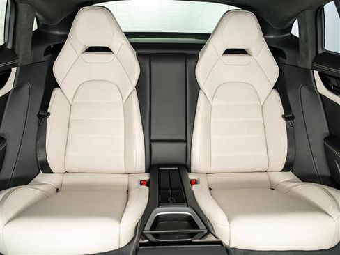 New 2026 Porsche Panamera Turbo image 31