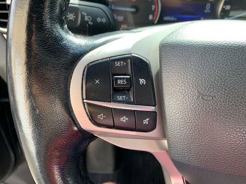 Used 2022 Ford Explorer XLT w/ Equipment Group 202A image 23