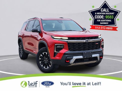 Used 2025 Chevrolet Traverse Z71 w/ Driver Confidence Package AWD/4WD image 1