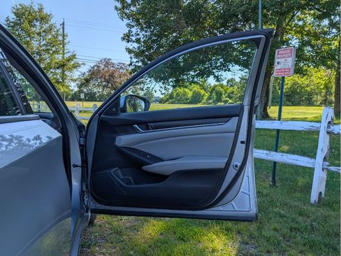 Used 2018 Honda Accord EX-L image 13