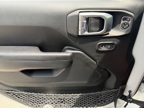 Used 2018 Jeep Wrangler Sport AWD/4WD image 24