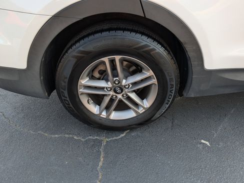 Used 2017 Hyundai Santa Fe Sport FWD image 28