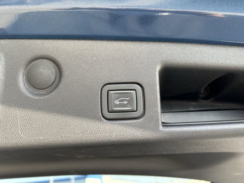 Used 2024 Chevrolet Equinox LT image 28