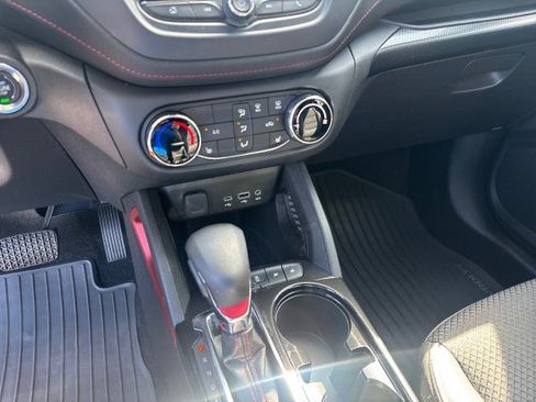 Used 2023 Chevrolet TrailBlazer RS FWD image 22