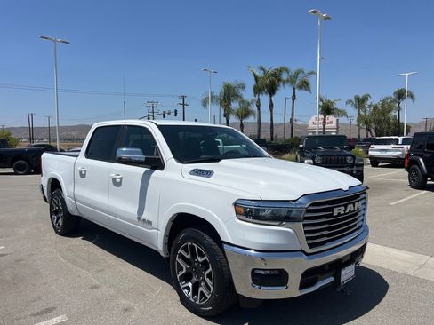 Used 2025 RAM 1500 Laramie AWD/4WD image 2