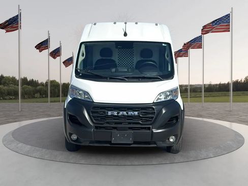 Used 2023 RAM ProMaster 2500 w/ Convenience Group FWD image 4